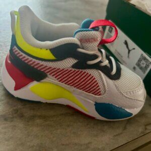 PUMA Toddler Sneakers – White/Yellow – Size 5C – New with Box